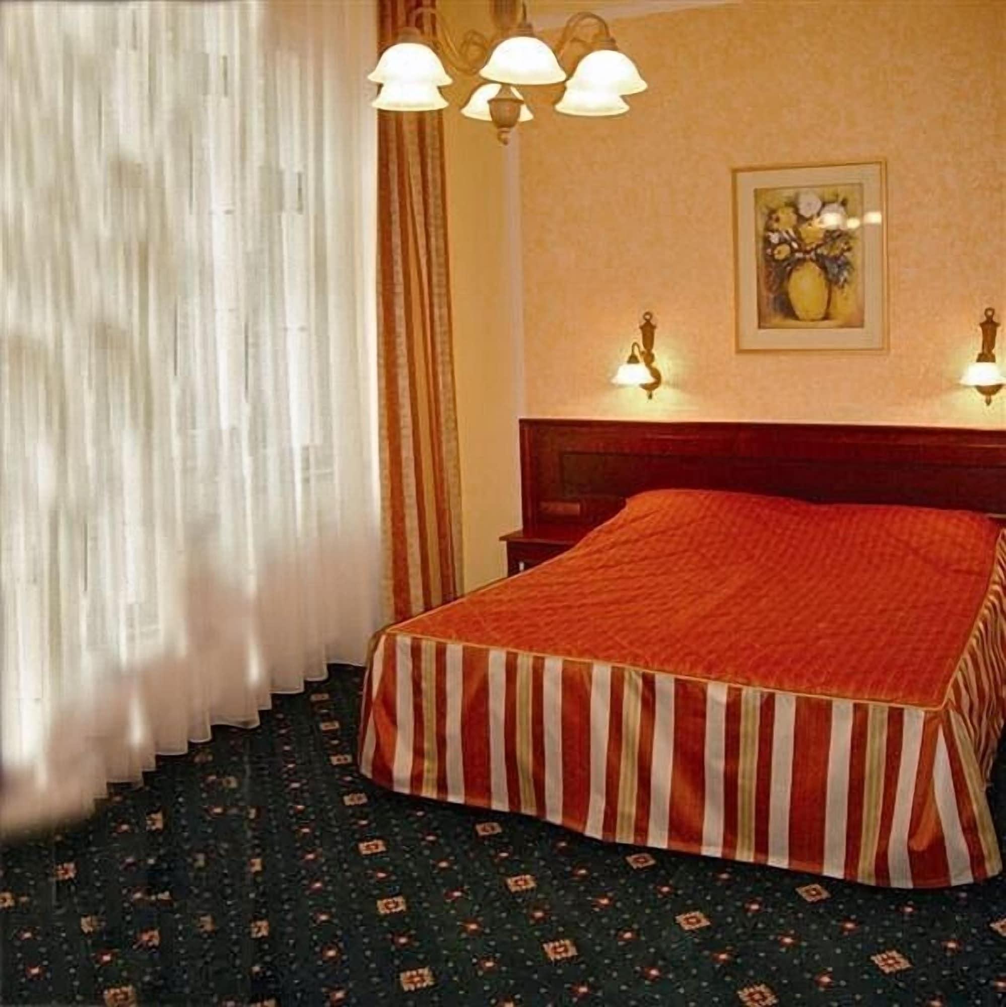Humboldt Park Hotel & Spa Karlovy Vary Exterior photo