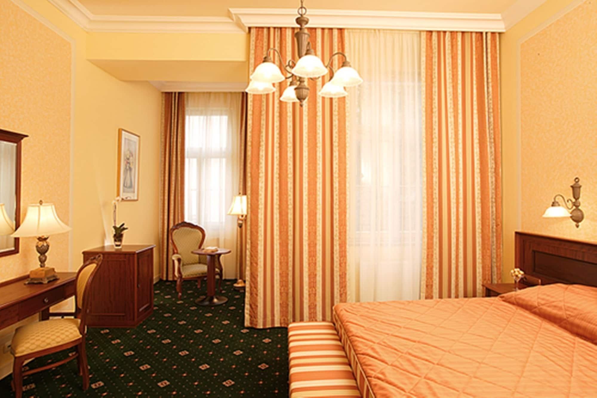 Humboldt Park Hotel & Spa Karlovy Vary Room photo