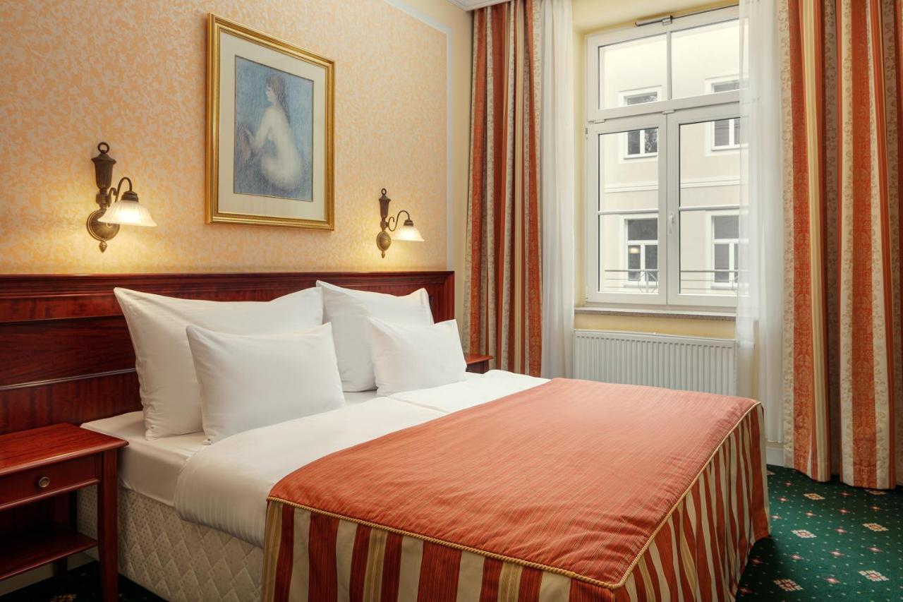 Humboldt Park Hotel & Spa Karlovy Vary Exterior photo